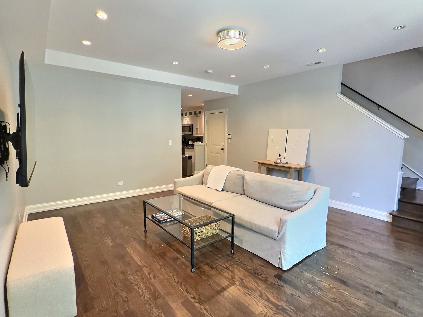 2538 N Southport Avenue #2F, Chicago, IL 60614