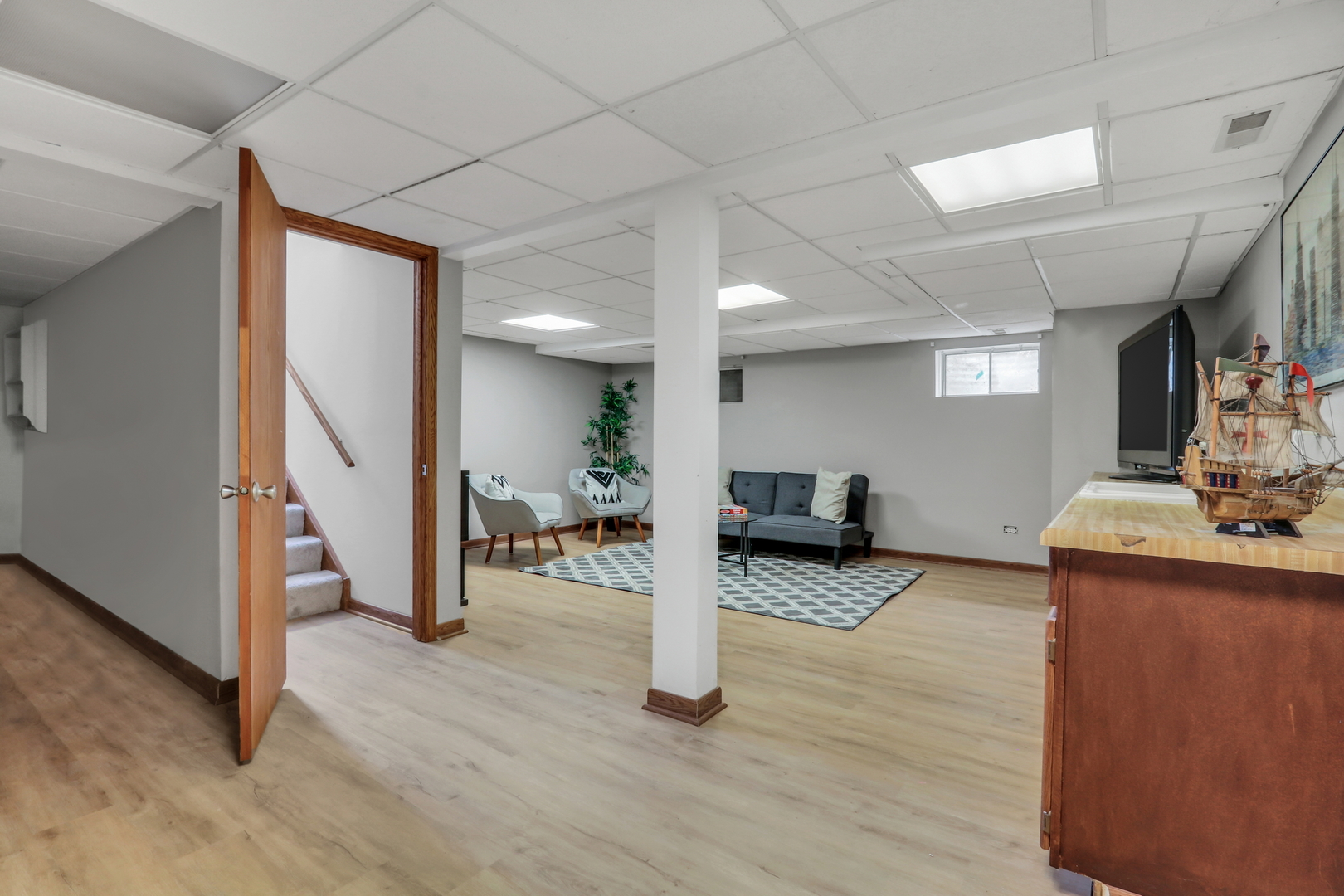 90 Southfield Drive, Vernon Hills, IL 60061