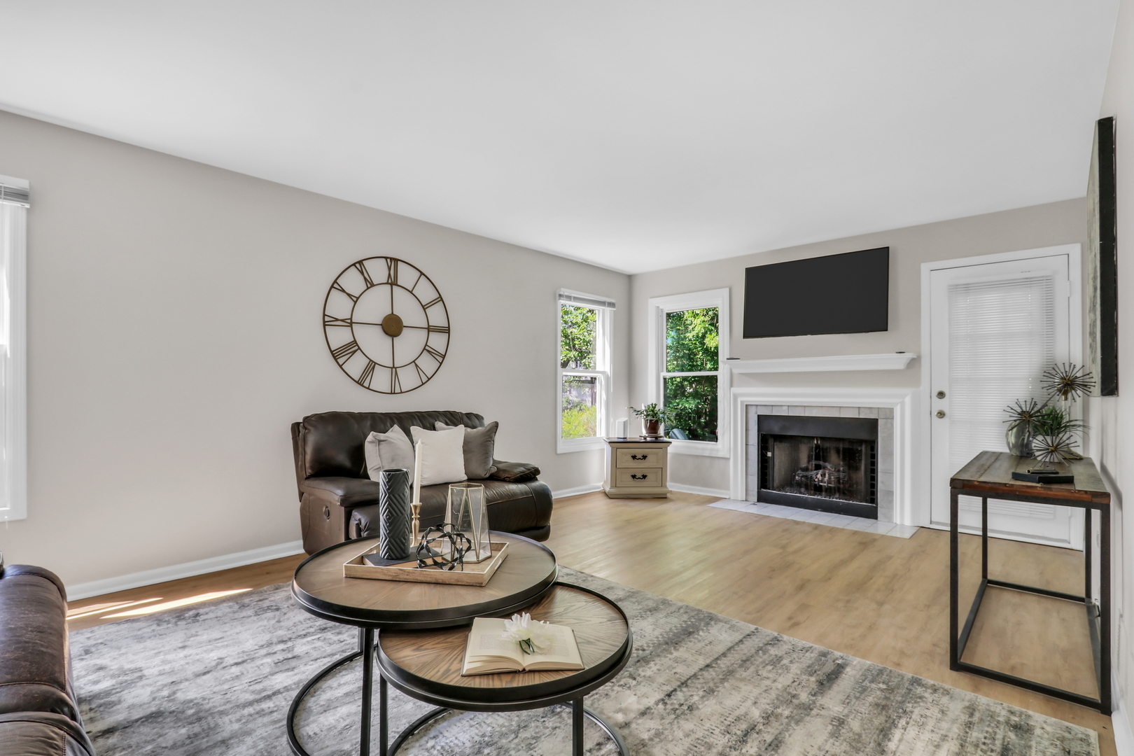 90 Southfield Drive, Vernon Hills, IL 60061