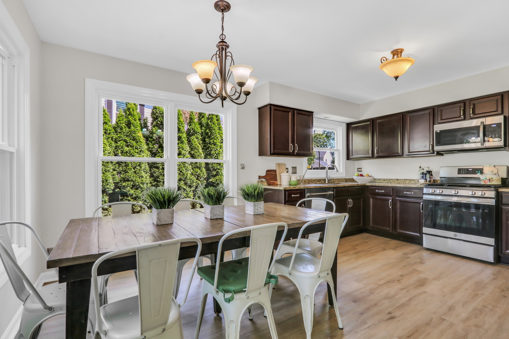 90 Southfield Drive, Vernon Hills, IL 60061