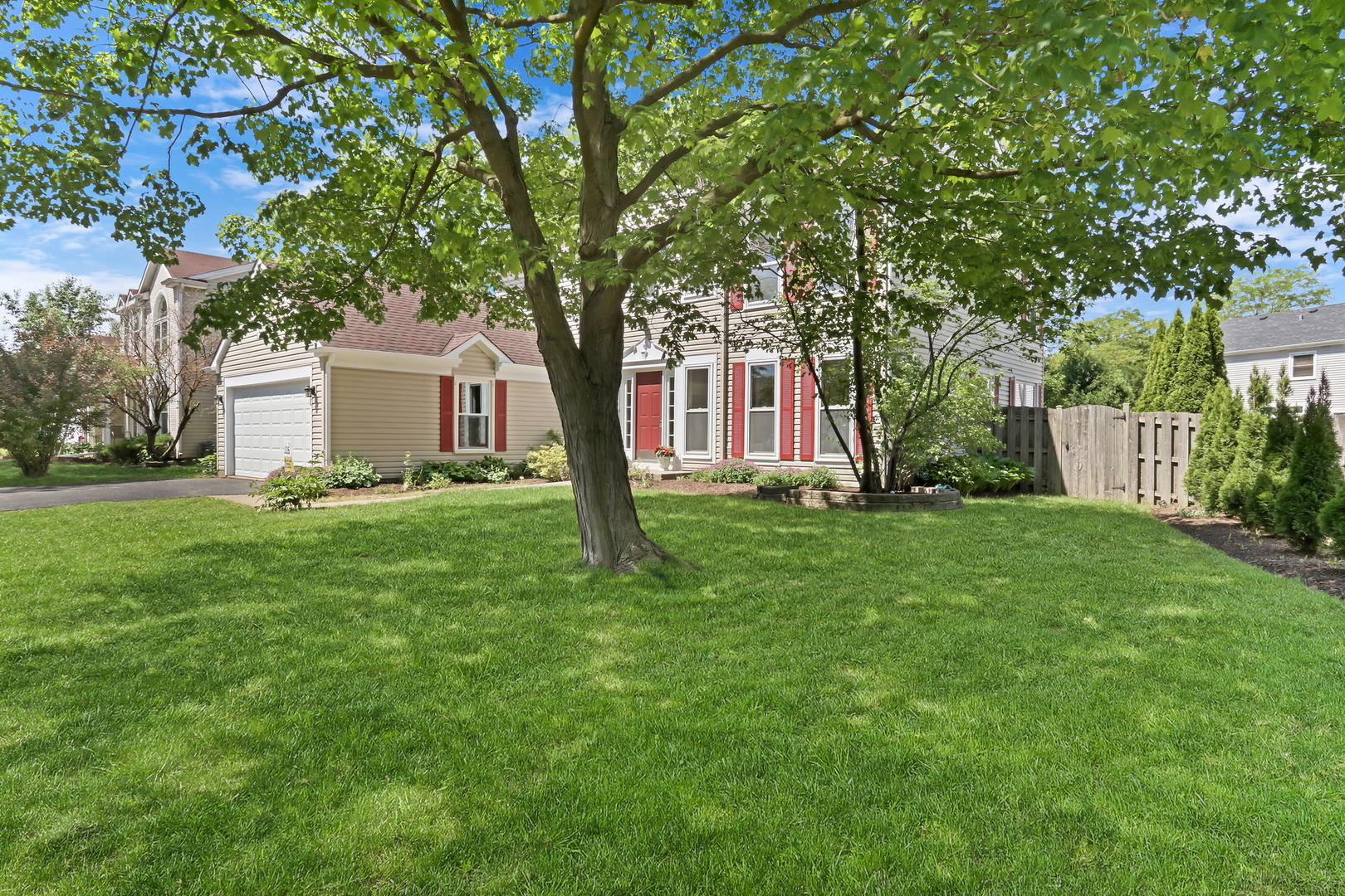 90 Southfield Drive, Vernon Hills, IL 60061