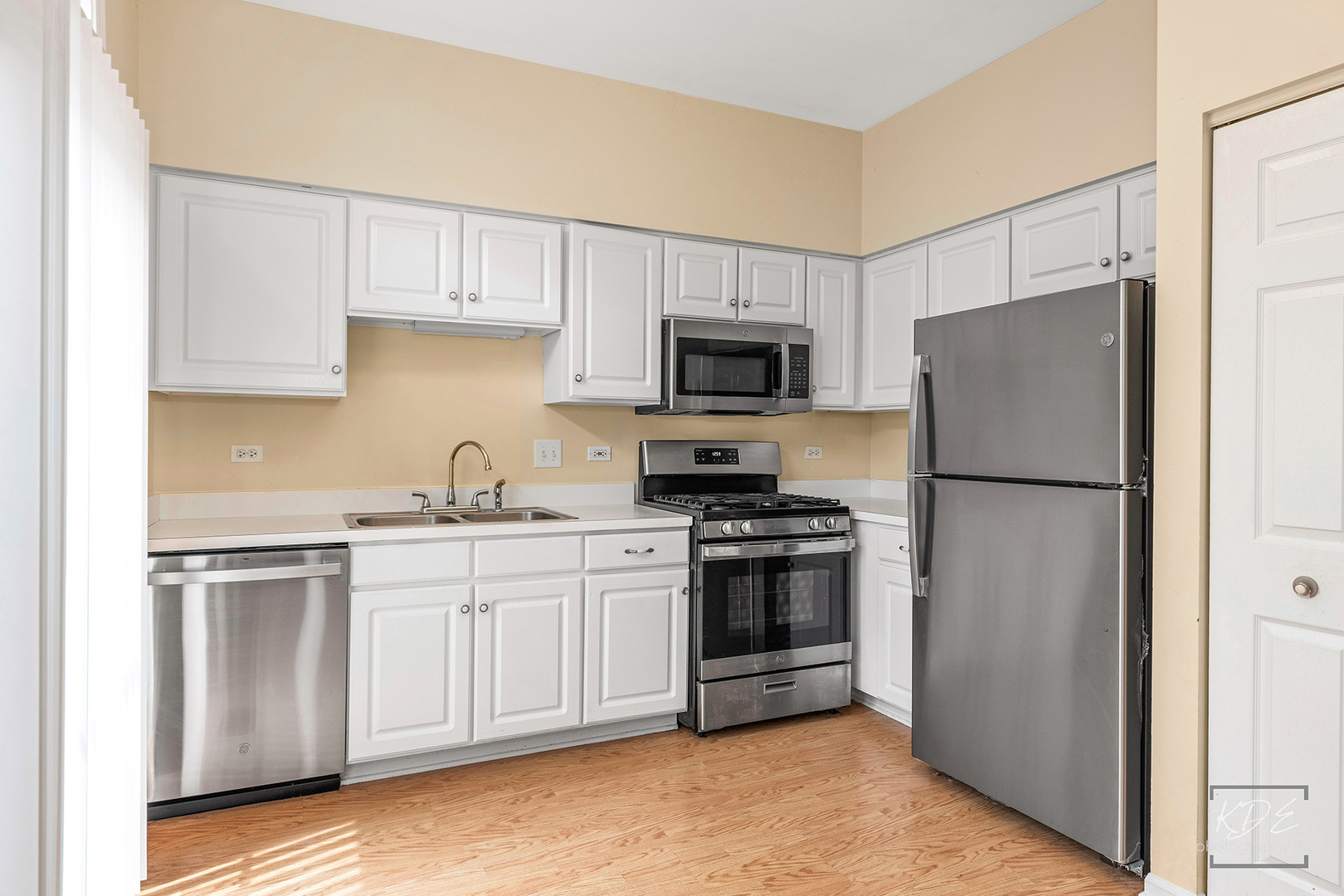 2640 Idaho Road #2640, Naperville, IL 60564