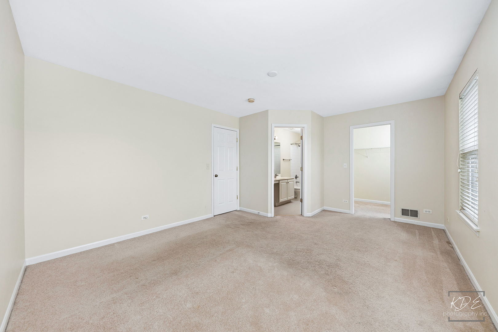 2640 Idaho Road #2640, Naperville, IL 60564