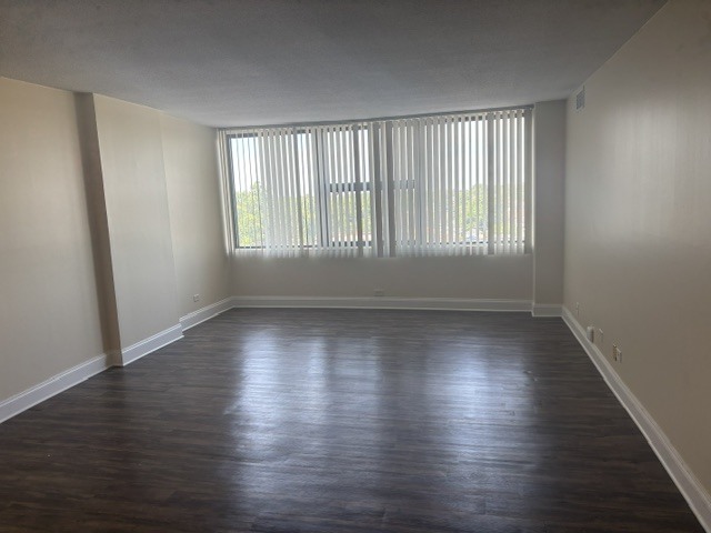 7234 W NORTH Avenue #614, Elmwood Park, IL 60707
