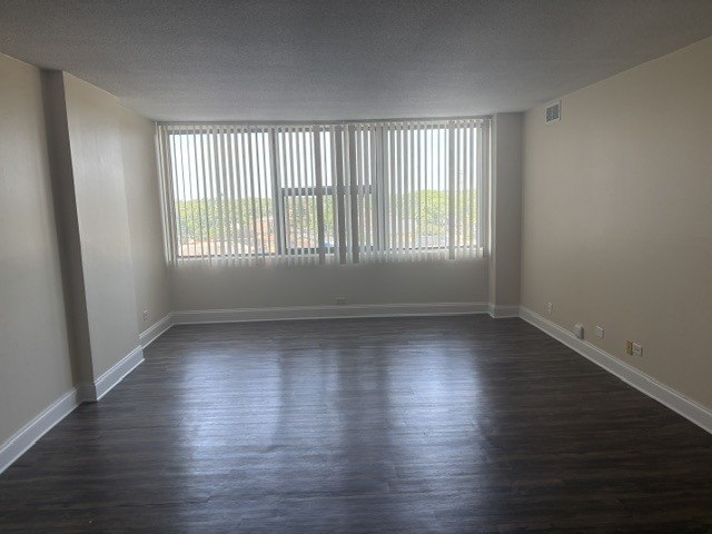 7234 W NORTH Avenue #614, Elmwood Park, IL 60707