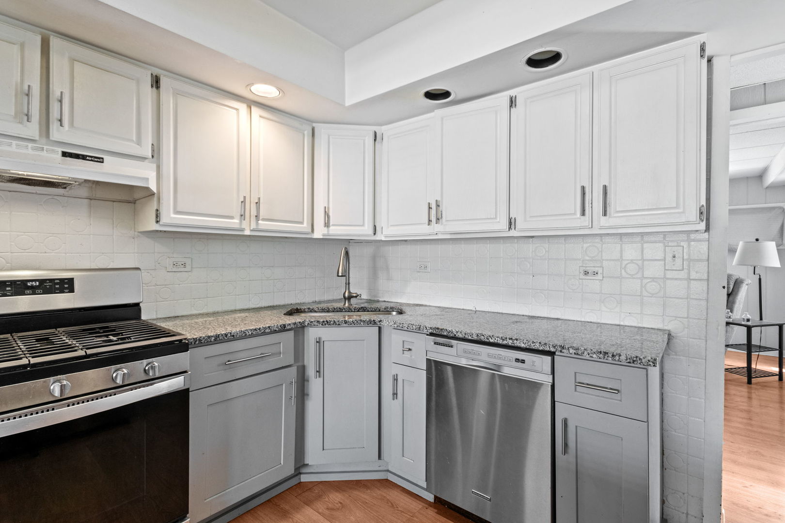 4335 Prospect Avenue, Downers Grove, IL 60515