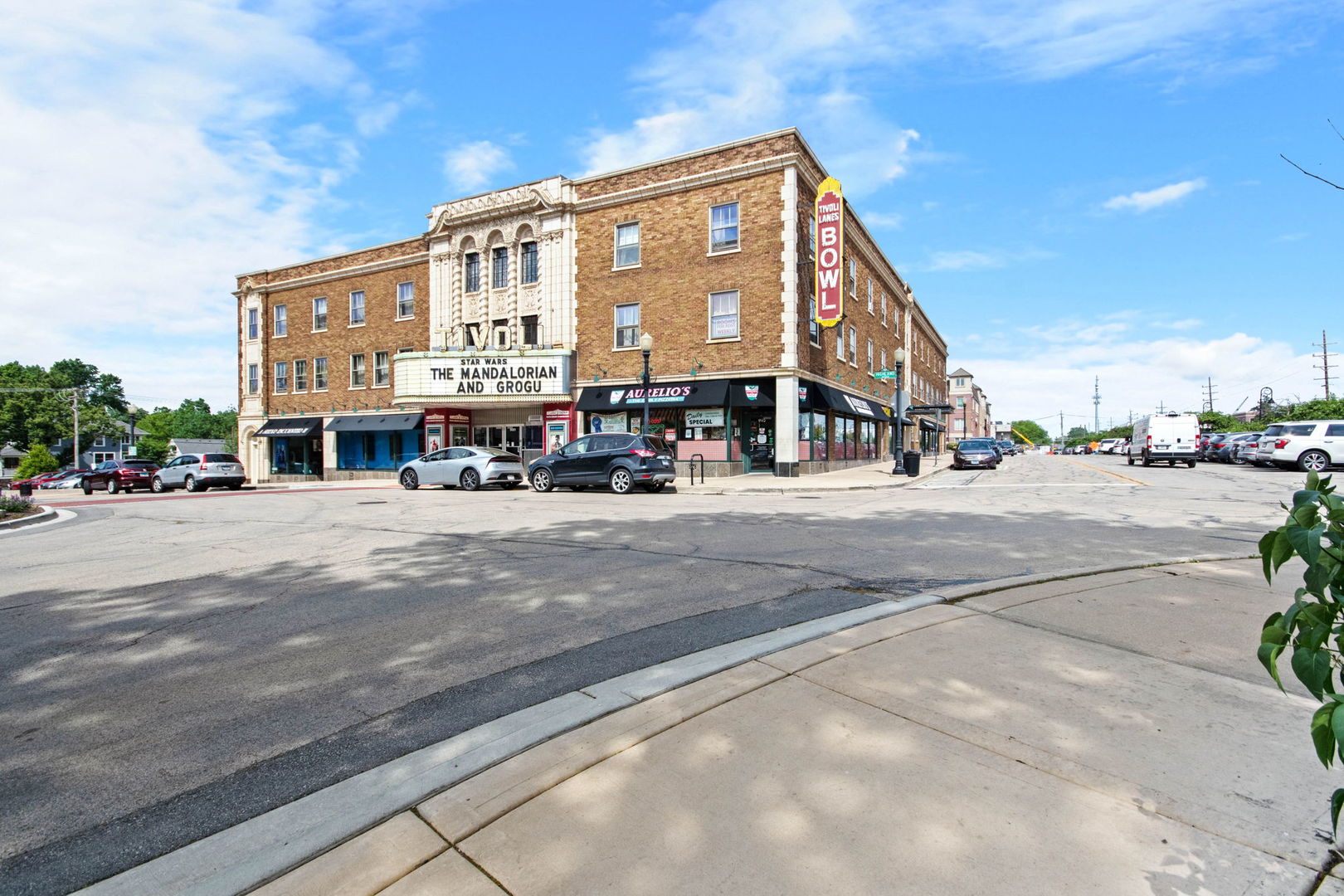4335 Prospect Avenue, Downers Grove, IL 60515