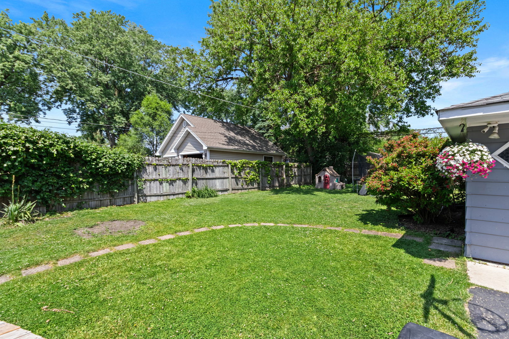 4335 Prospect Avenue, Downers Grove, IL 60515