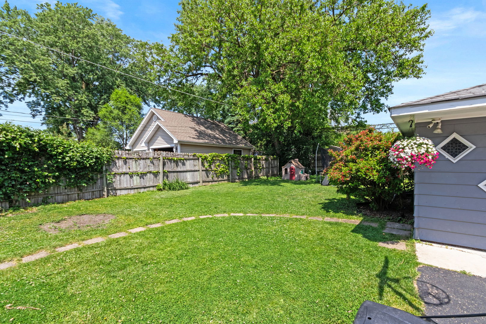 4335 Prospect Avenue, Downers Grove, IL 60515