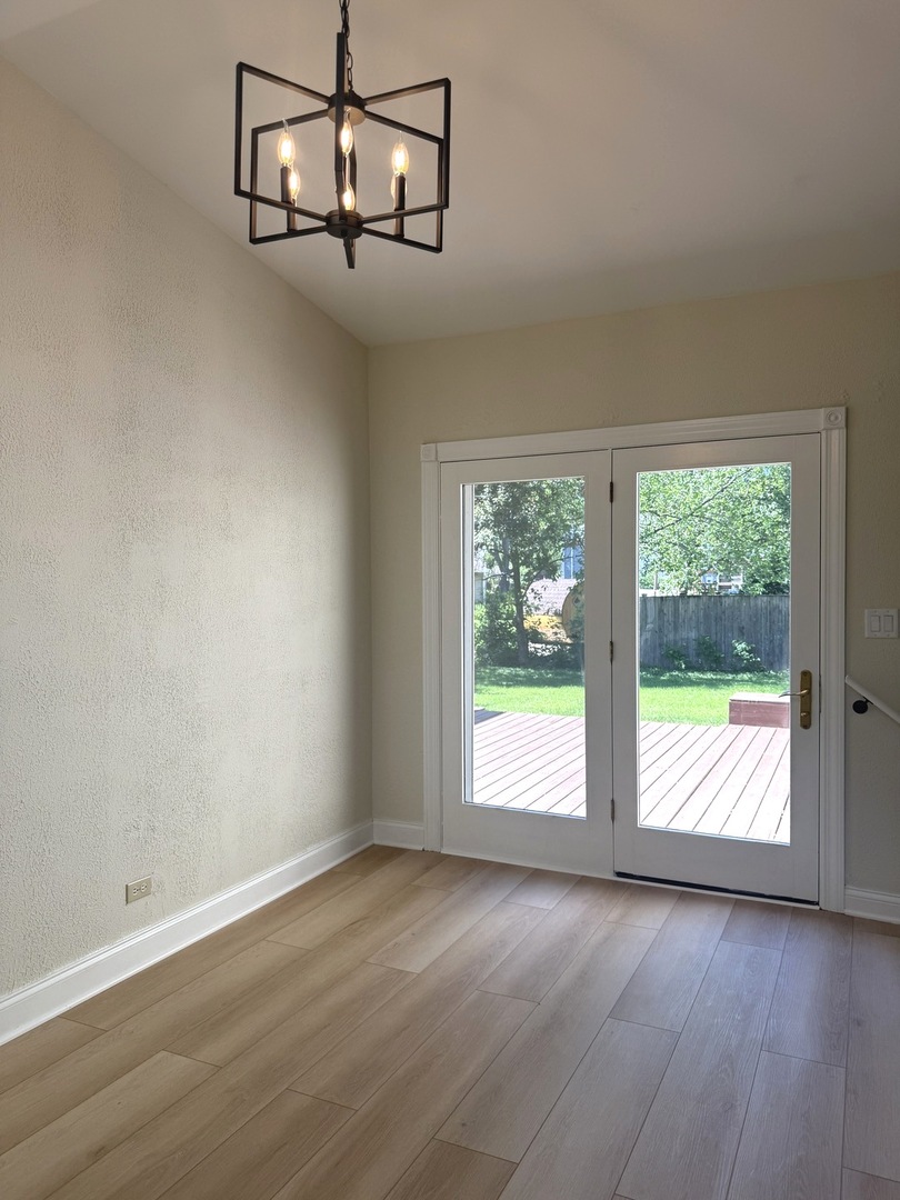 425 Carriage Hill Road, Naperville, IL 60565
