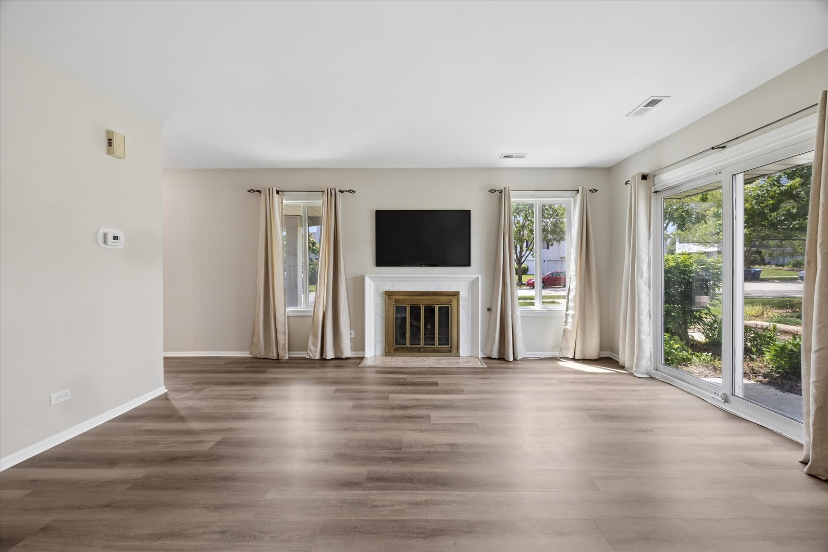 7921 Knottingham Circle #A, Darien, IL 60561