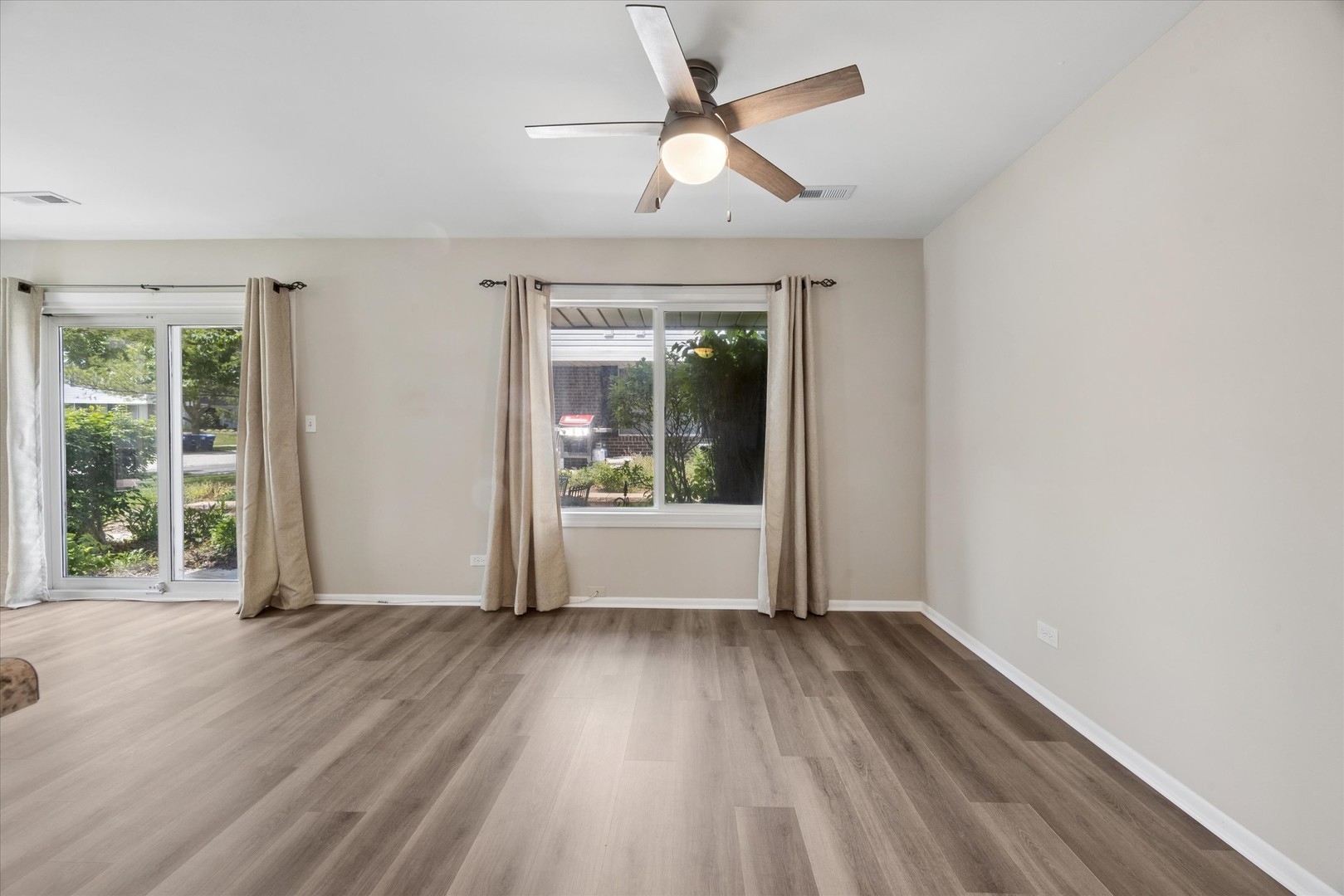 7921 Knottingham Circle #A, Darien, IL 60561