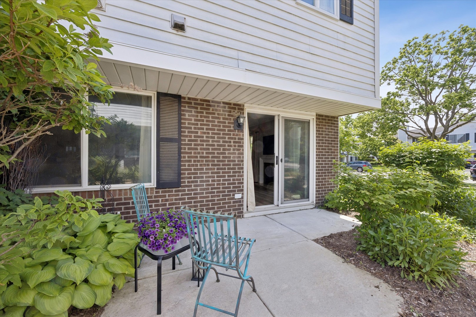 7921 Knottingham Circle #A, Darien, IL 60561
