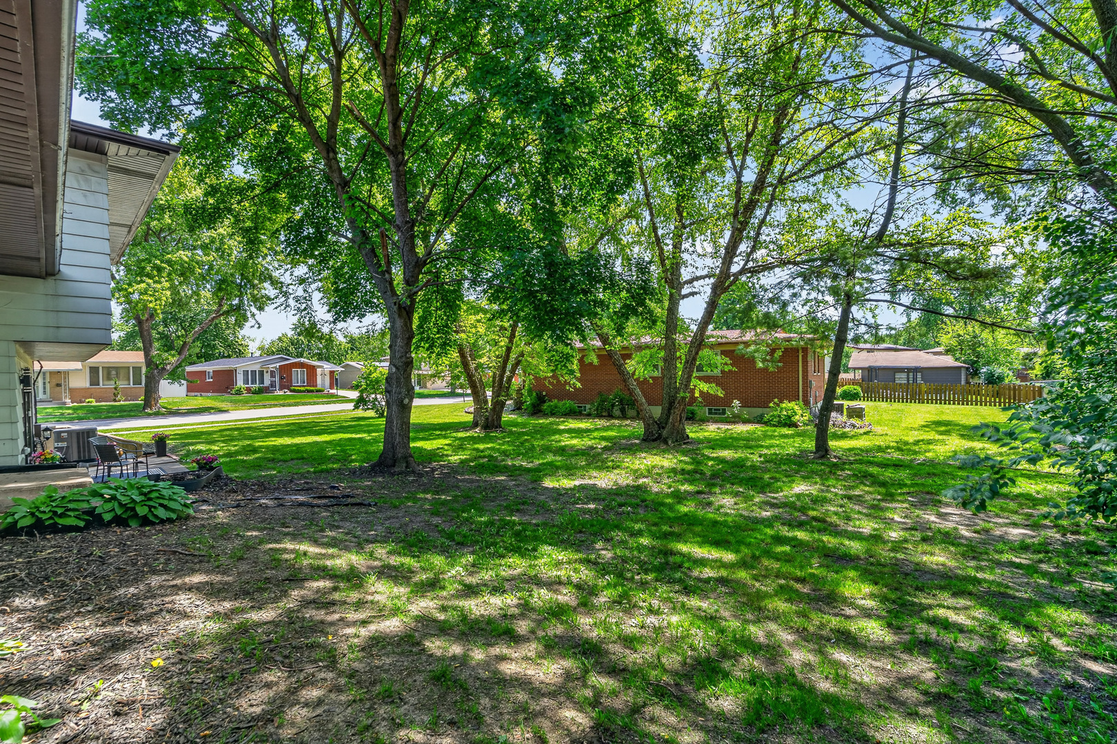 702 W Fitzhenry Court, Glenwood, IL 60425