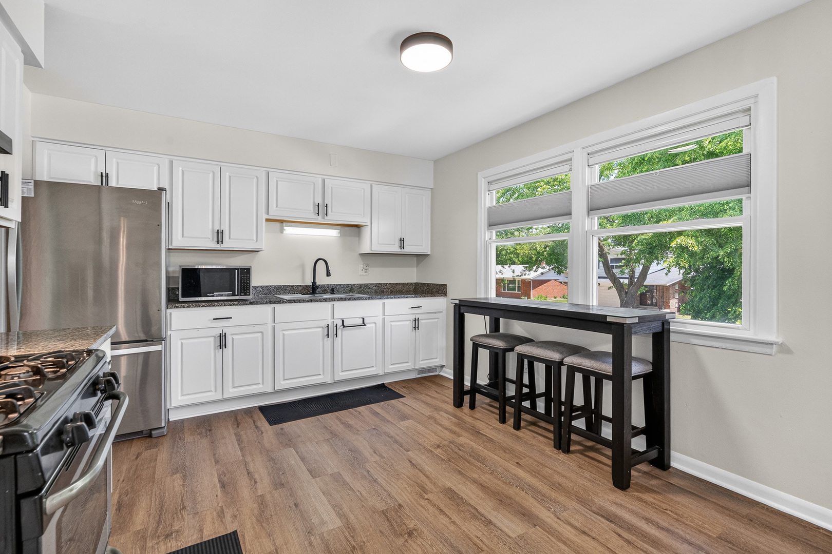 702 W Fitzhenry Court, Glenwood, IL 60425