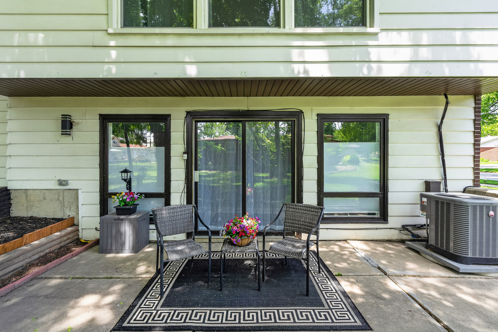 702 W Fitzhenry Court, Glenwood, IL 60425