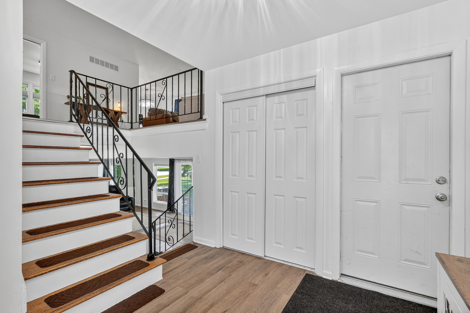 702 W Fitzhenry Court, Glenwood, IL 60425