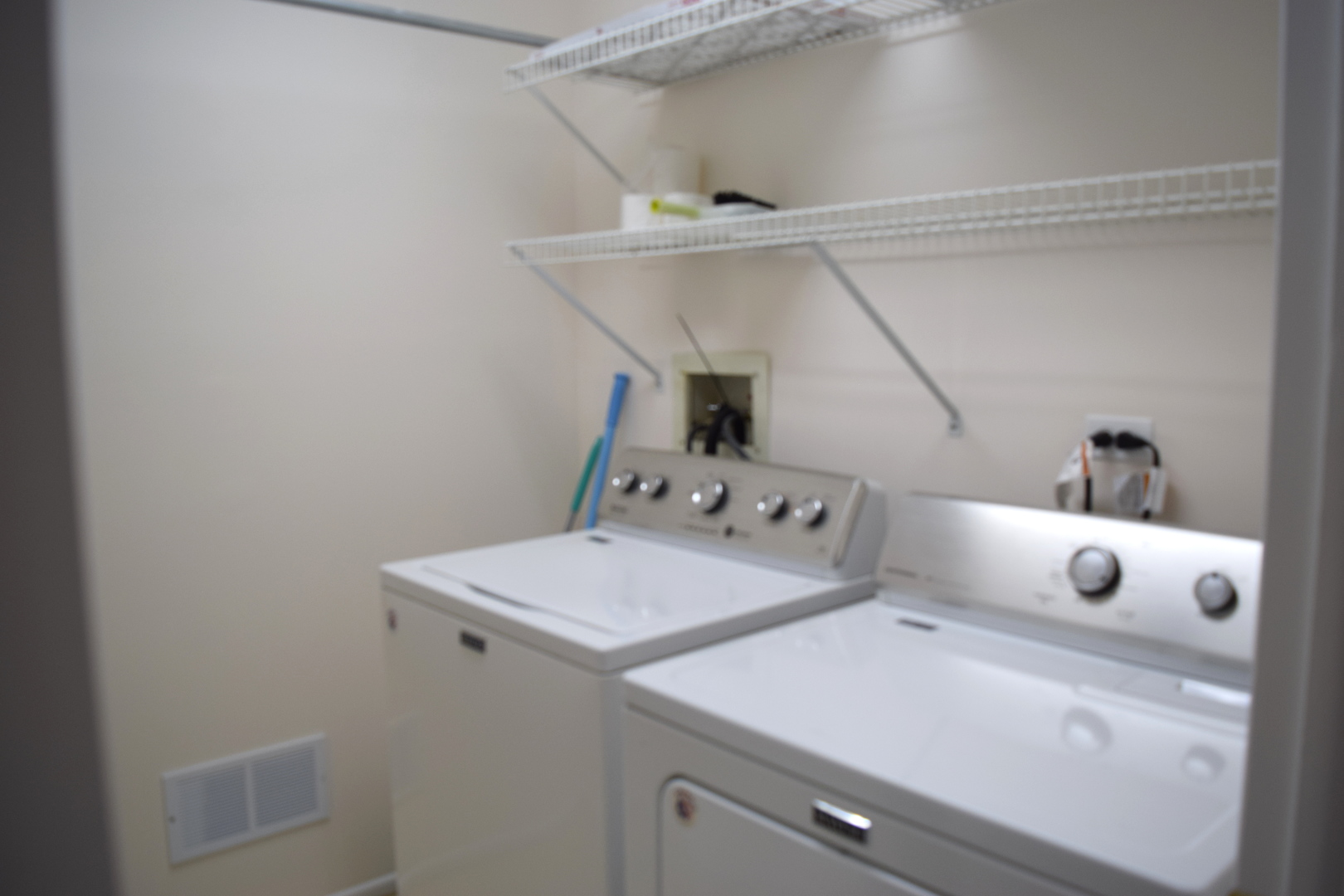 285 Mayfair Lane #2C, Schaumburg, IL 60193