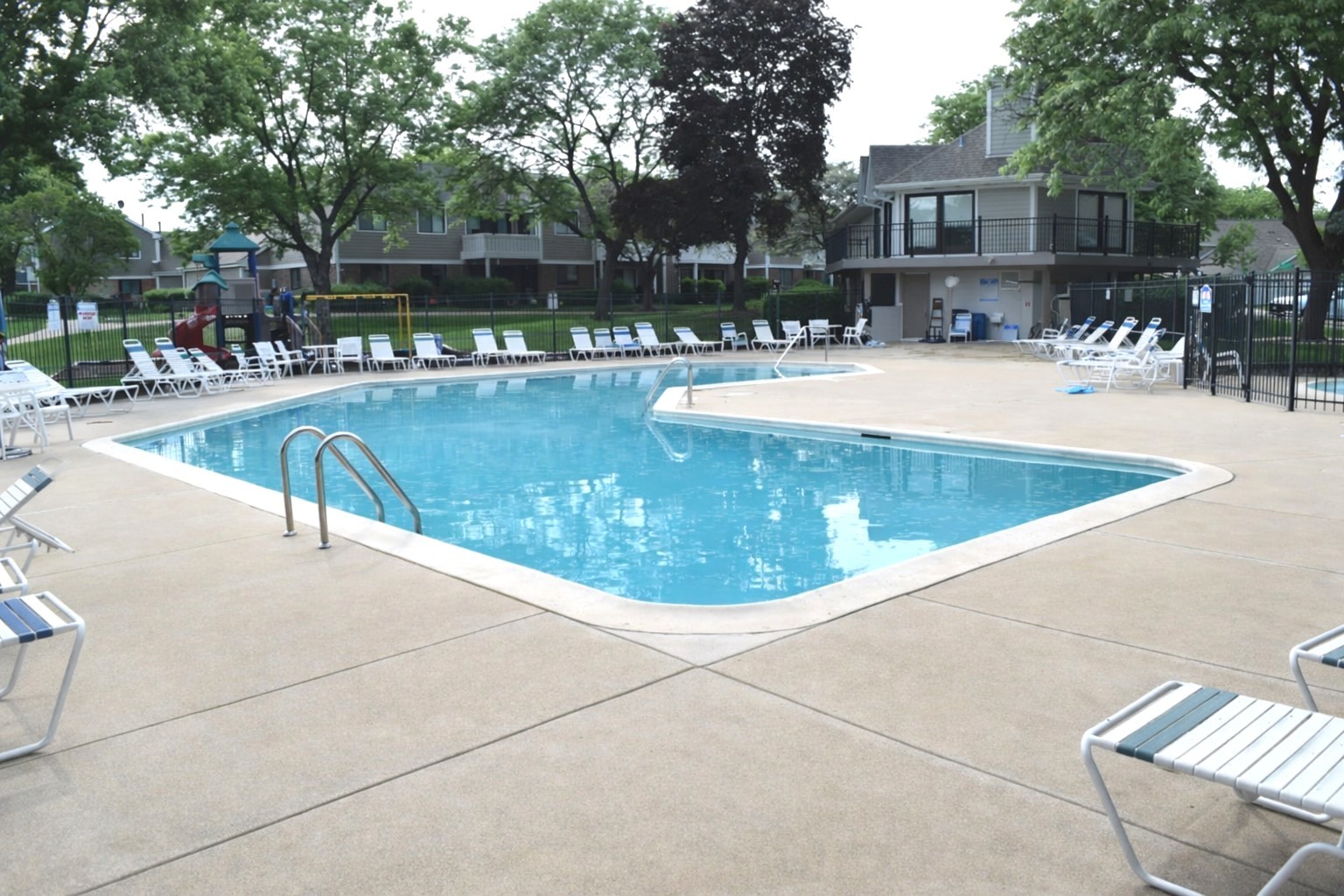 285 Mayfair Lane #2C, Schaumburg, IL 60193