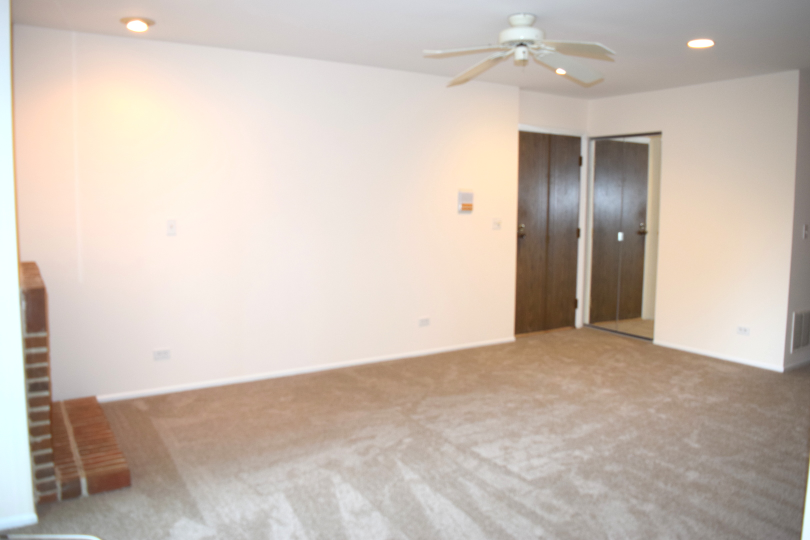 285 Mayfair Lane #2C, Schaumburg, IL 60193