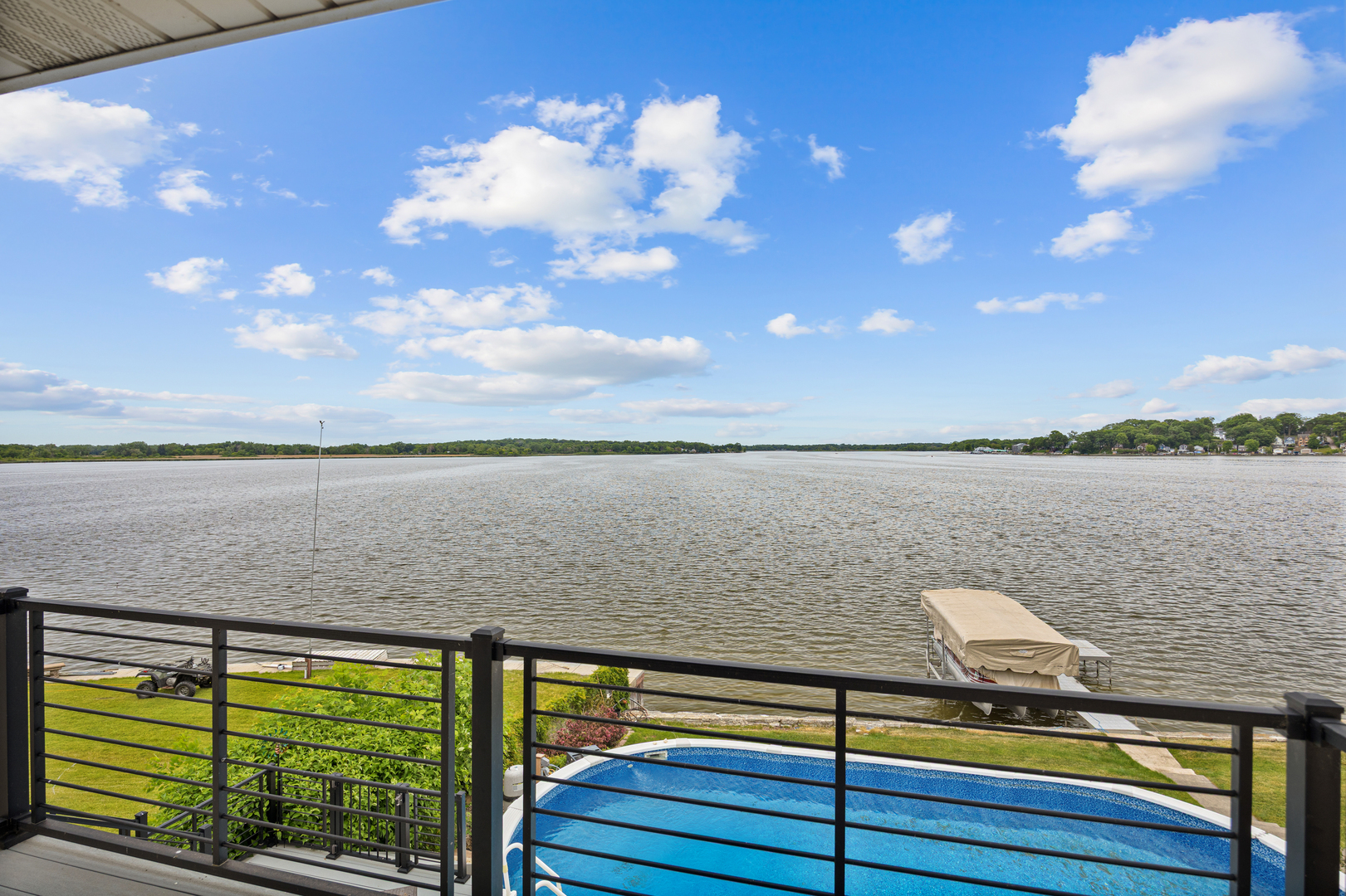 183 Riverside Island Drive, Fox Lake, IL 60020