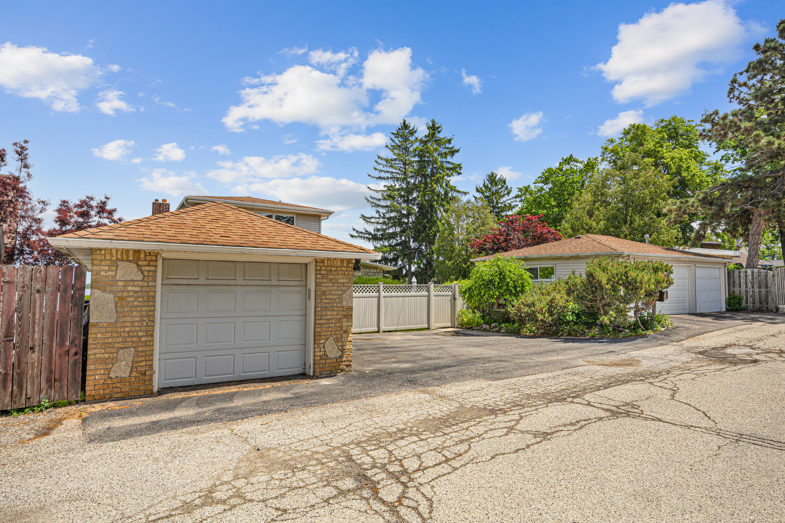 183 Riverside Island Drive, Fox Lake, IL 60020