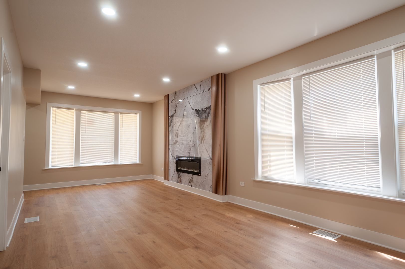 8620 S Union Avenue, Chicago, IL 60620