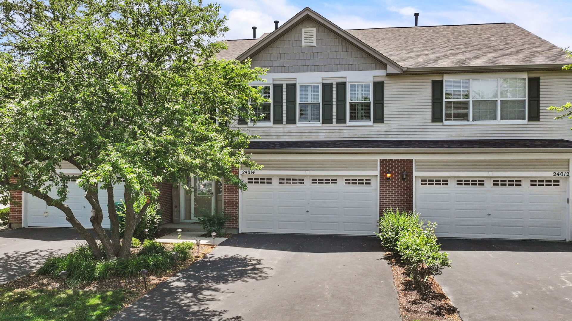 24014 W Walnut Circle #24014, Plainfield, IL 60585