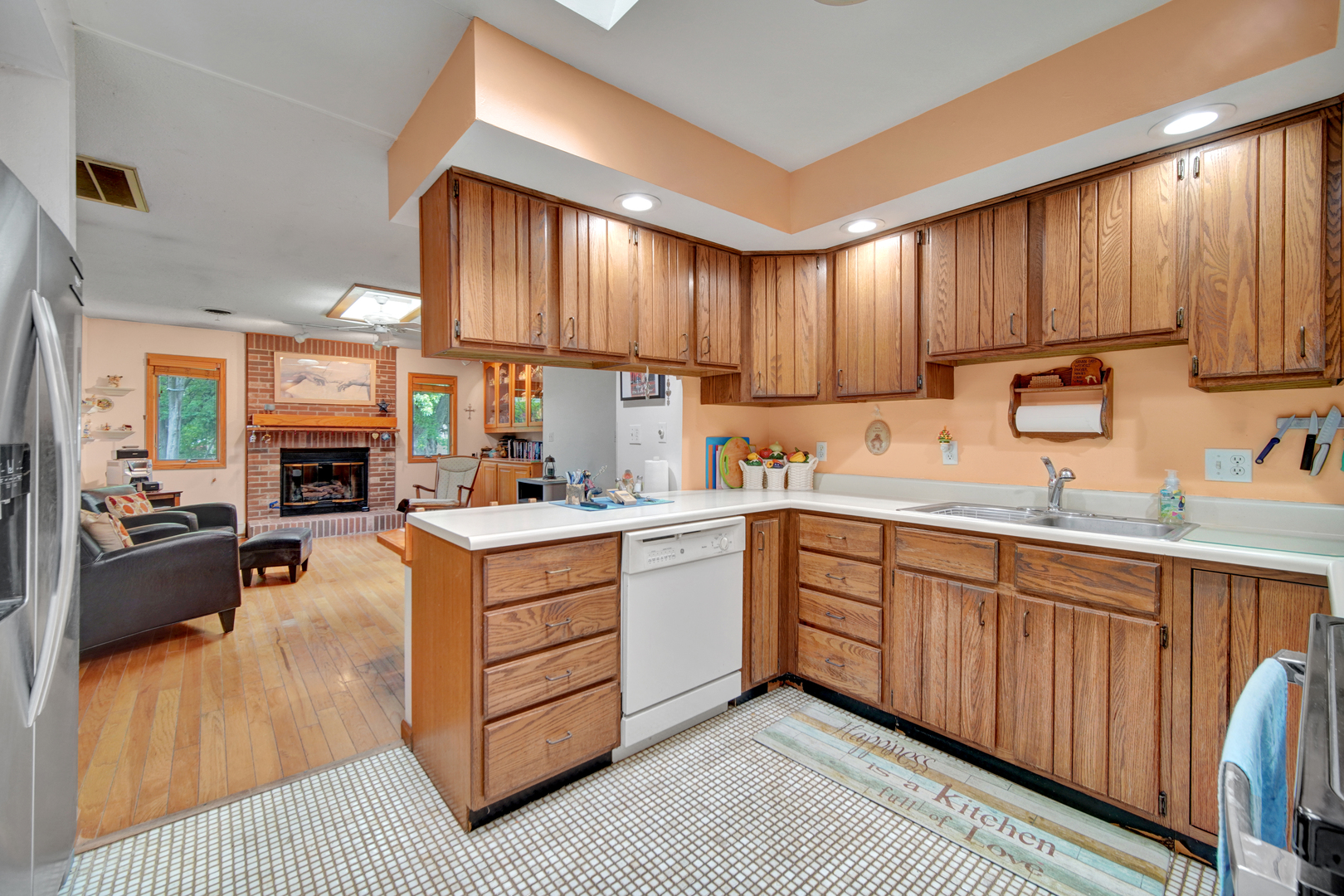 2418 N Nottingham Court, Champaign, IL 61821