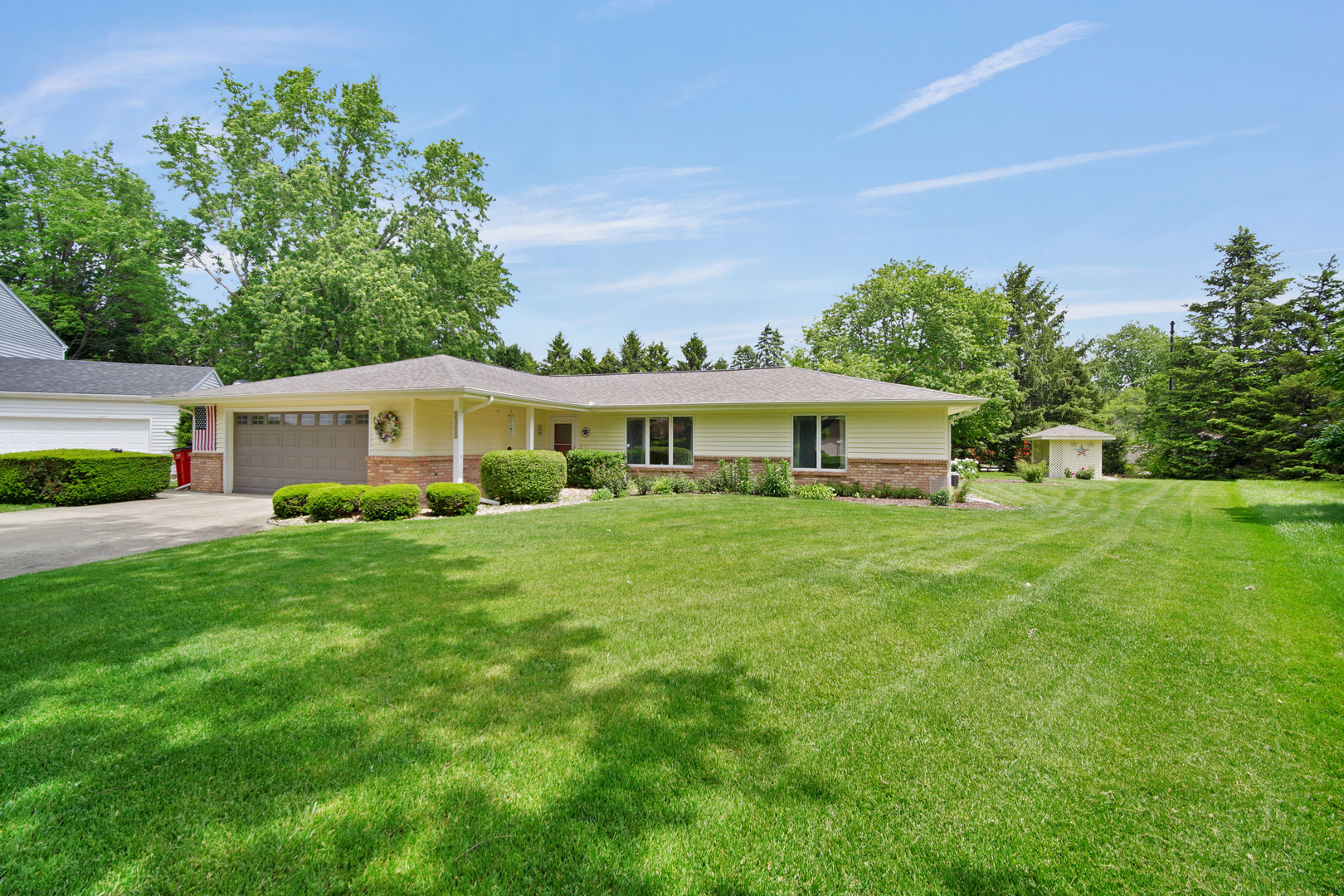 2418 N Nottingham Court, Champaign, IL 61821