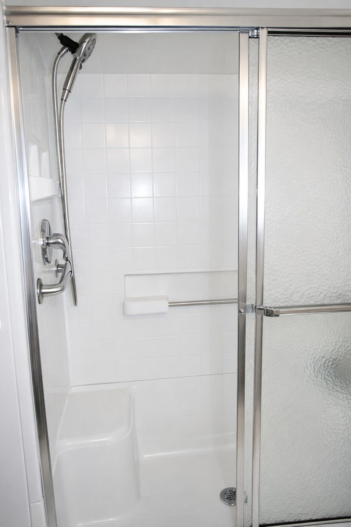 801 N Mclean Boulevard #258, Elgin, IL 60123