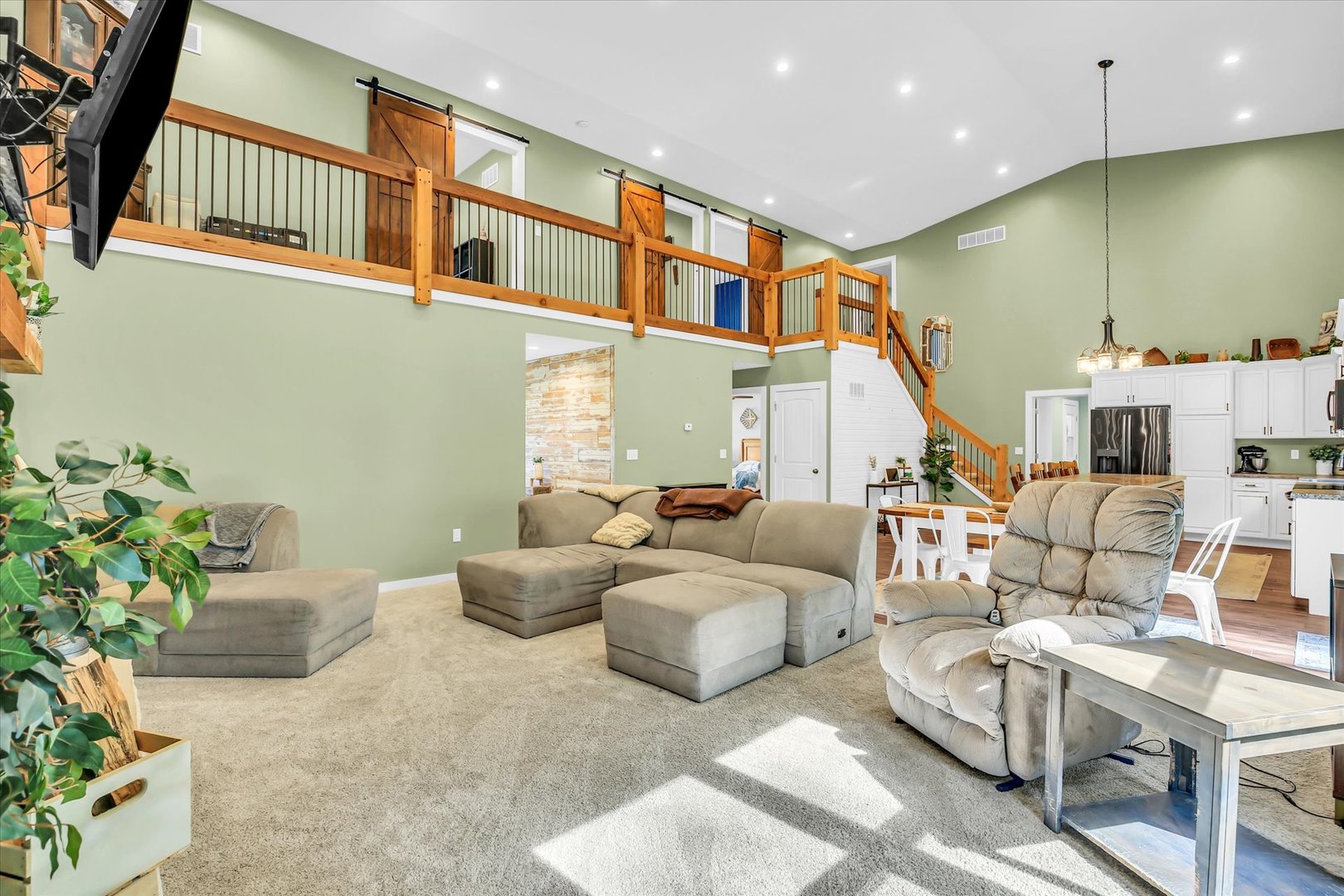 8909 N 2300 East Road, Fairbury, IL 61739