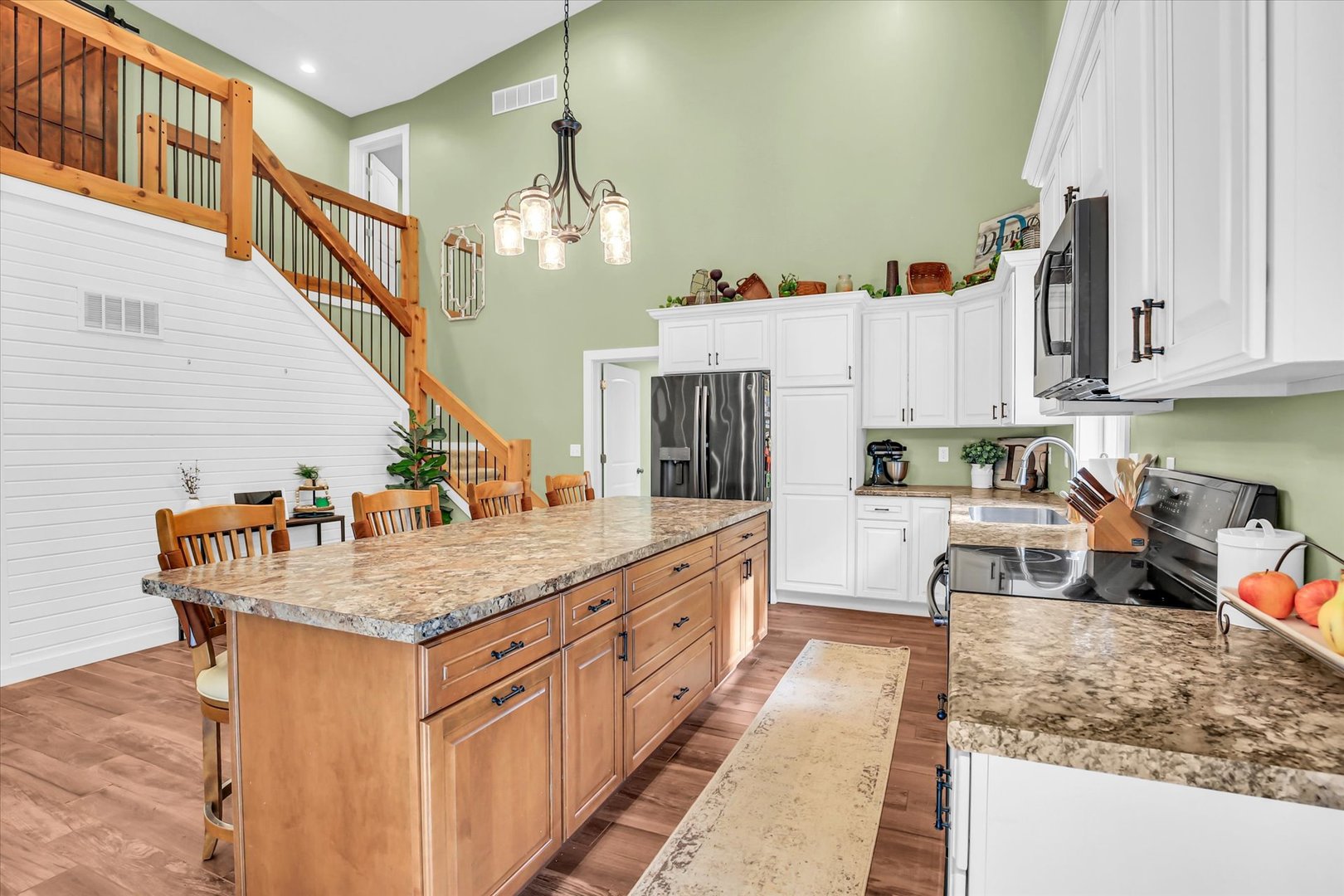 8909 N 2300 East Road, Fairbury, IL 61739