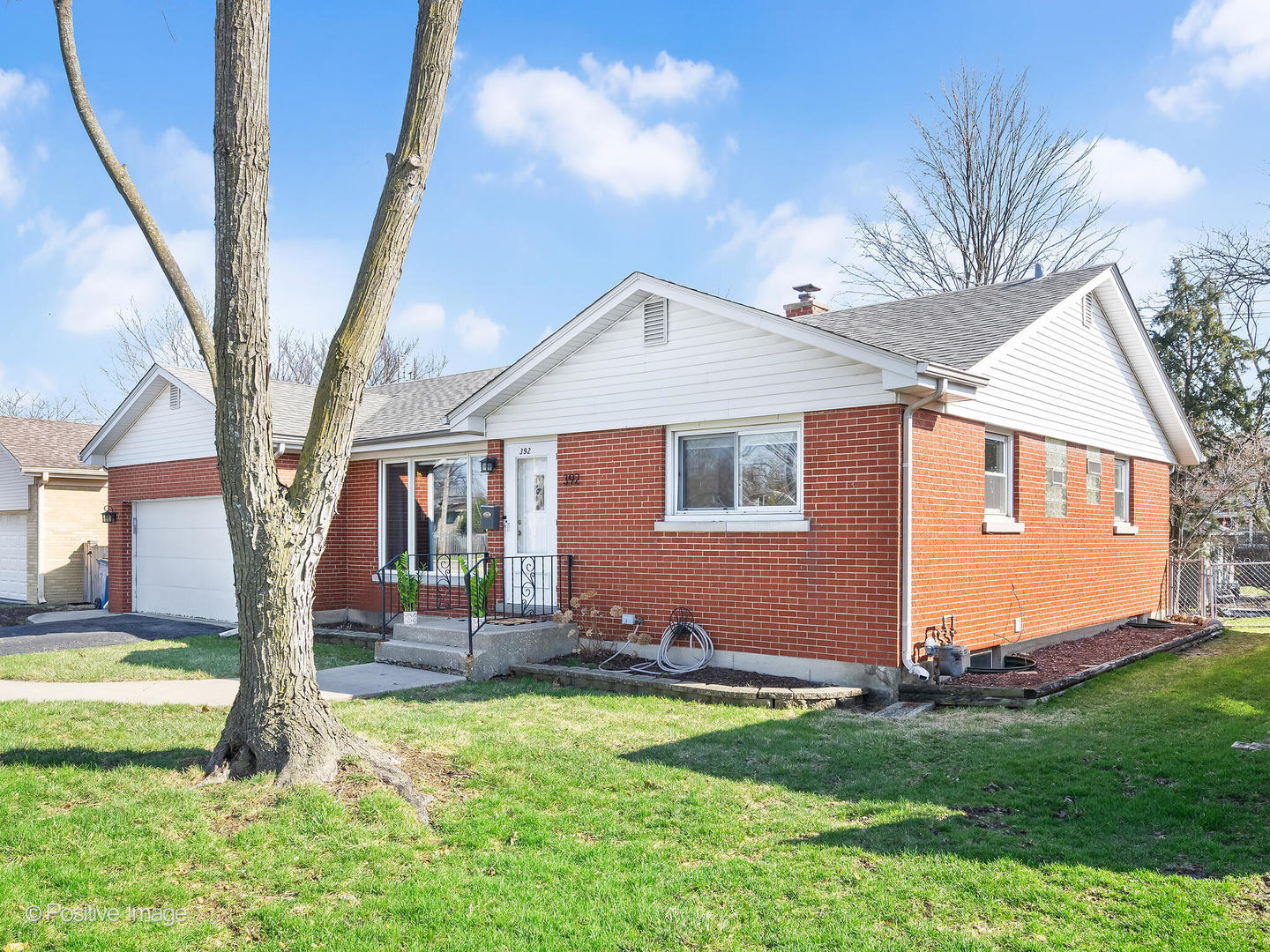 392 E Saint Charles Road, Elmhurst, IL 60126