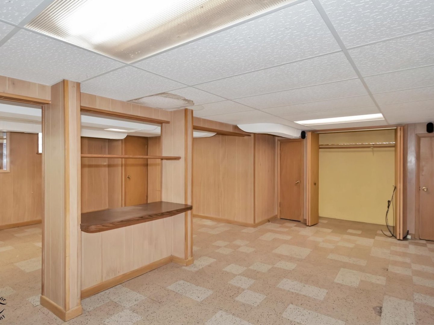 10208 S Saint Louis Avenue, Evergreen Park, IL 60805