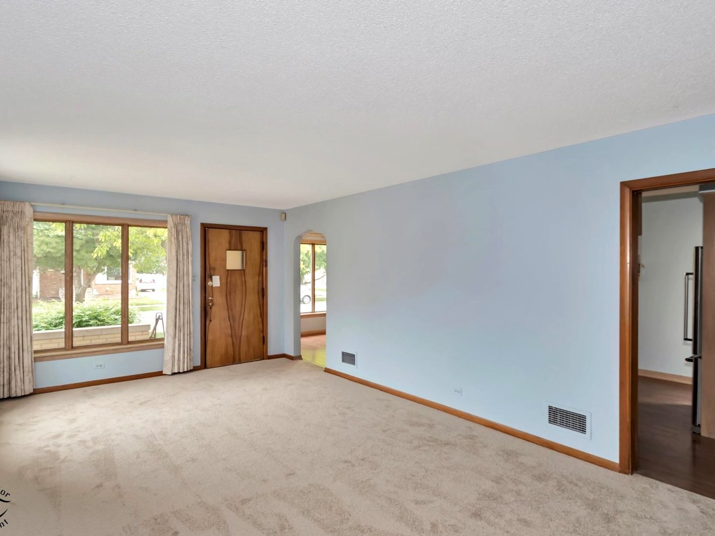 10208 S Saint Louis Avenue, Evergreen Park, IL 60805