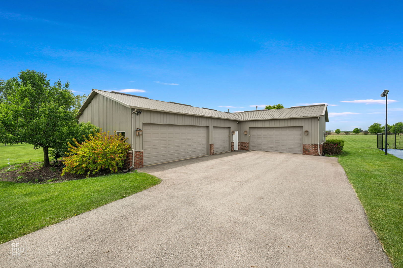 11N720 Muirhead Road, Elgin, IL 60124