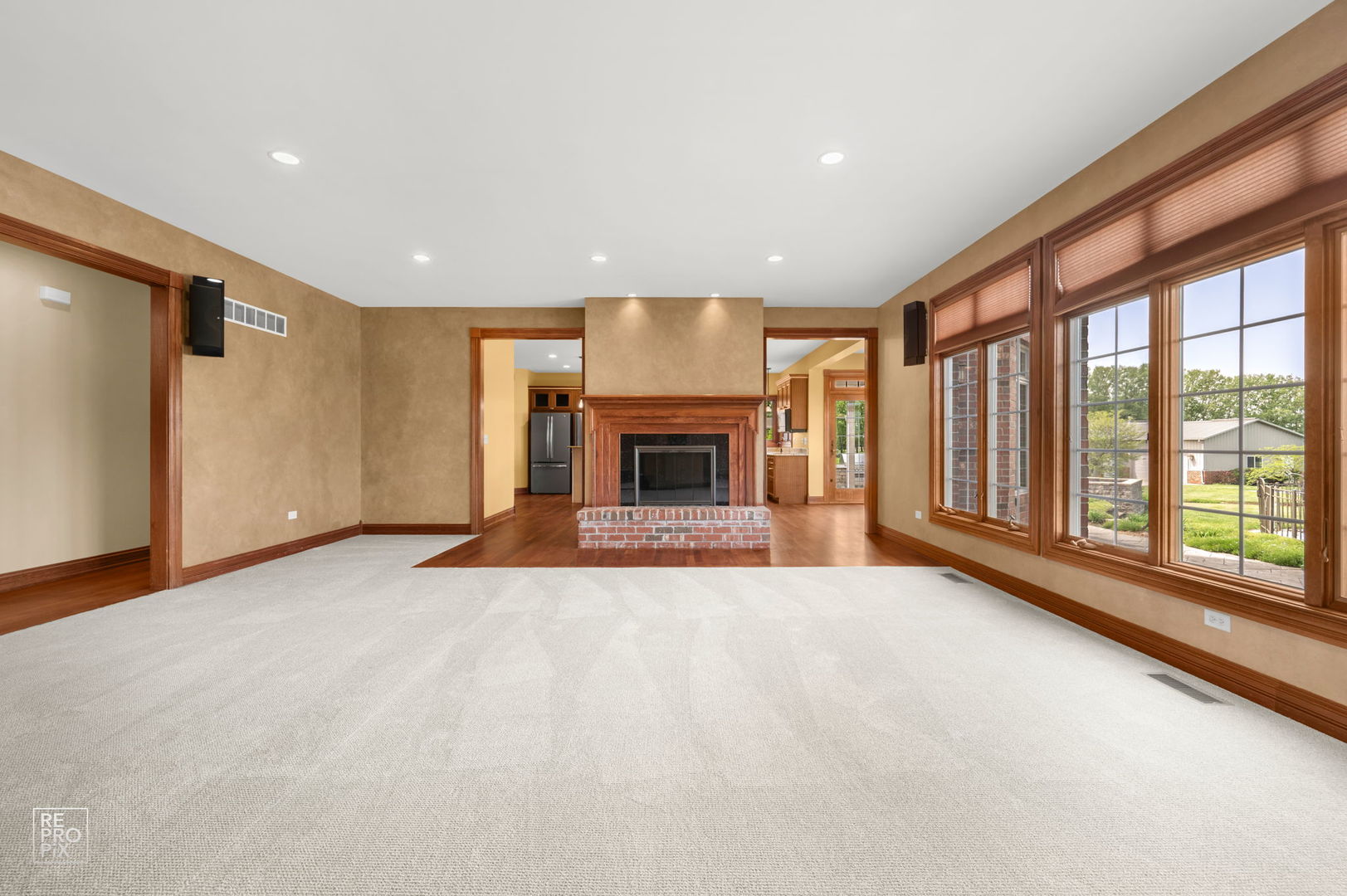 11N720 Muirhead Road, Elgin, IL 60124