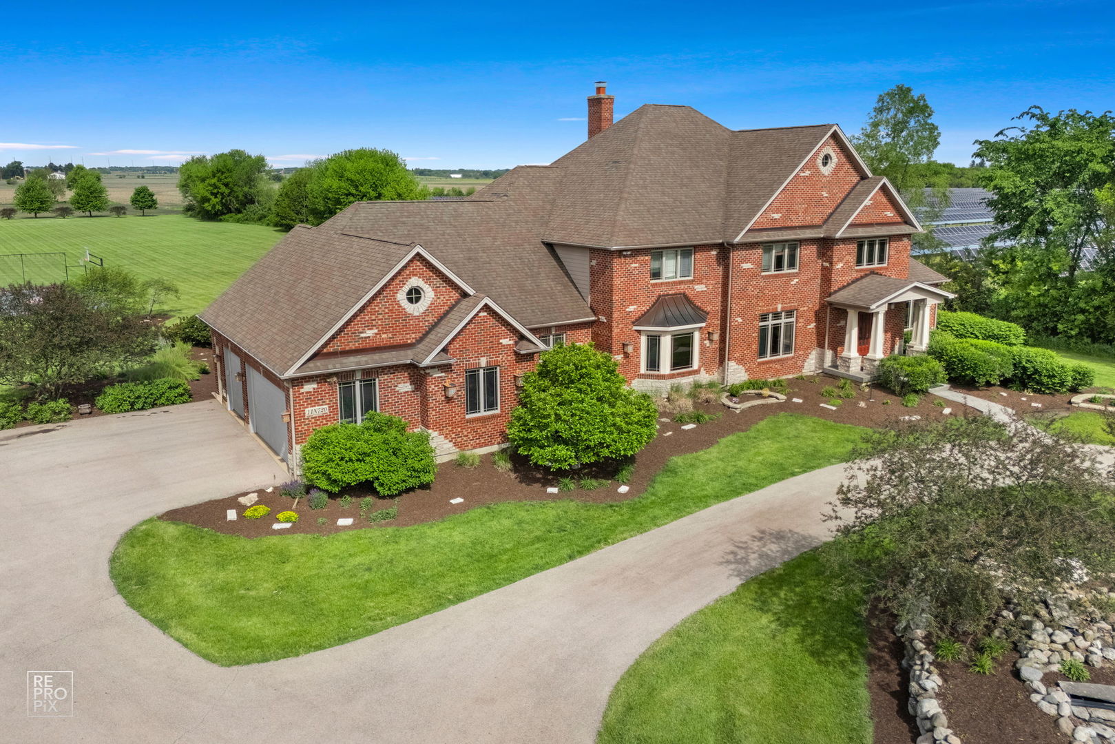 11N720 Muirhead Road, Elgin, IL 60124