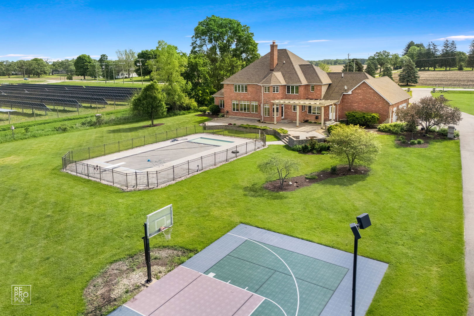11N720 Muirhead Road, Elgin, IL 60124