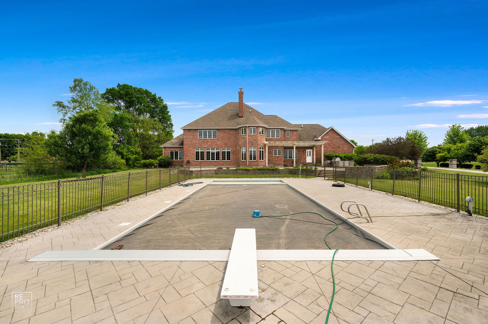 11N720 Muirhead Road, Elgin, IL 60124