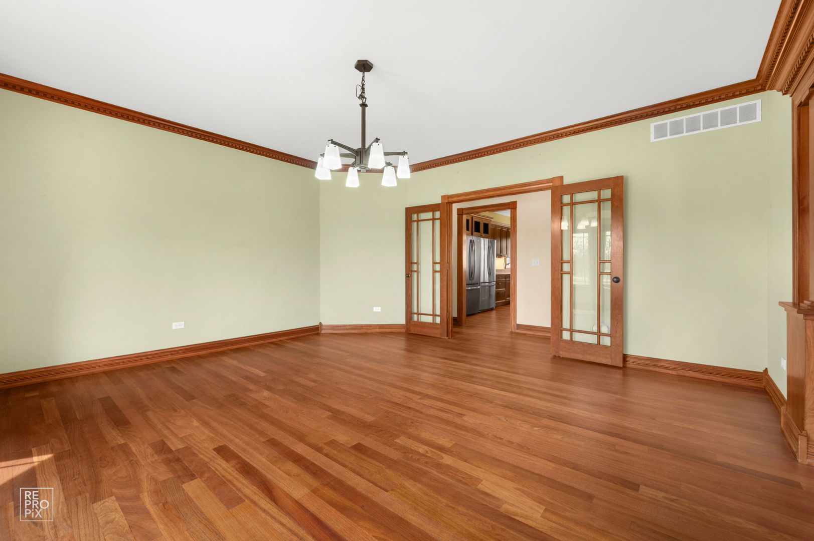 11N720 Muirhead Road, Elgin, IL 60124