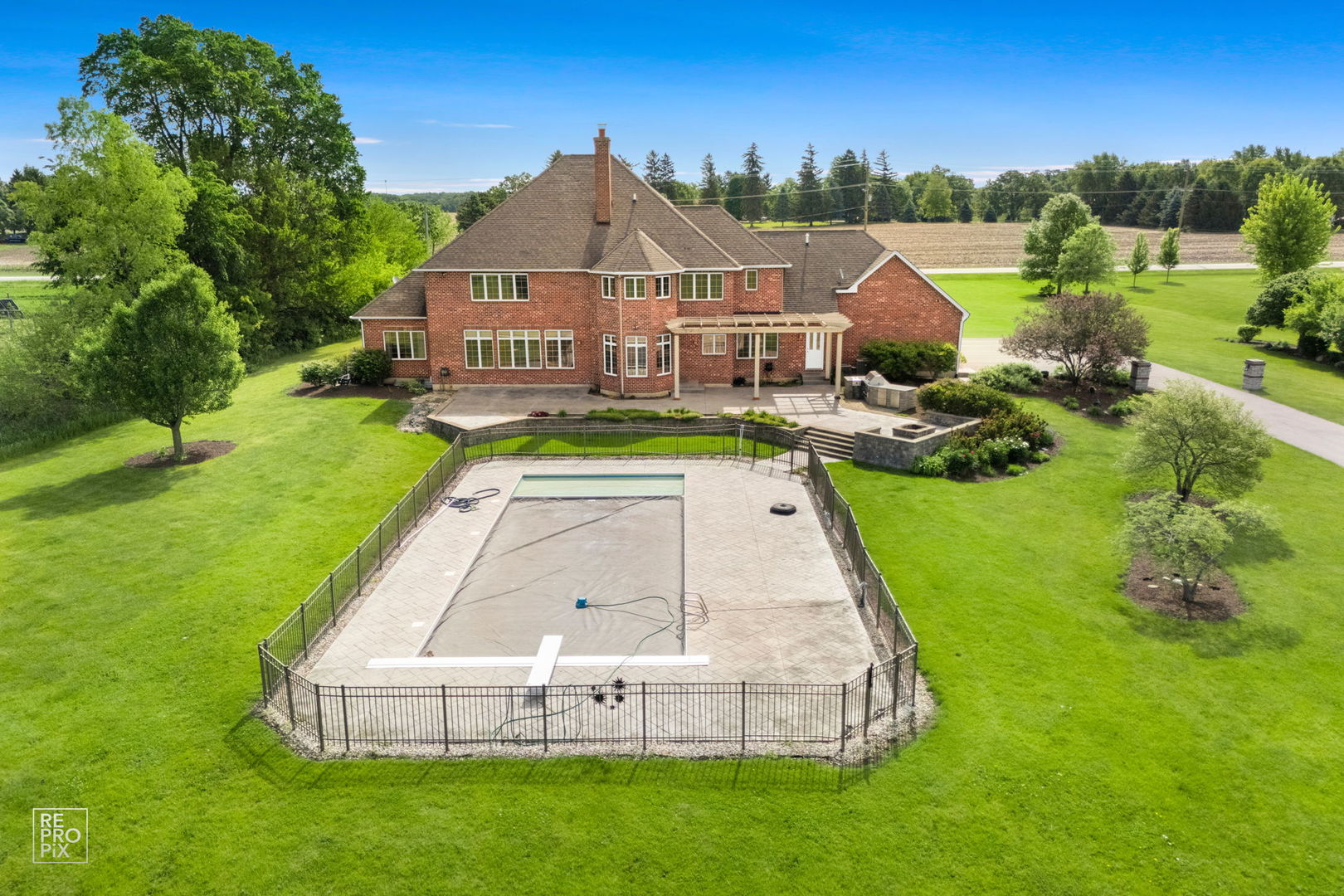 11N720 Muirhead Road, Elgin, IL 60124