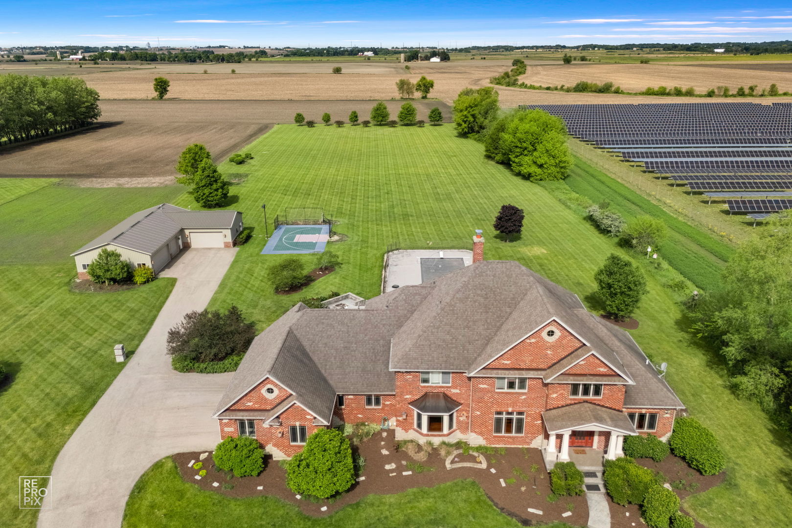 11N720 Muirhead Road, Elgin, IL 60124