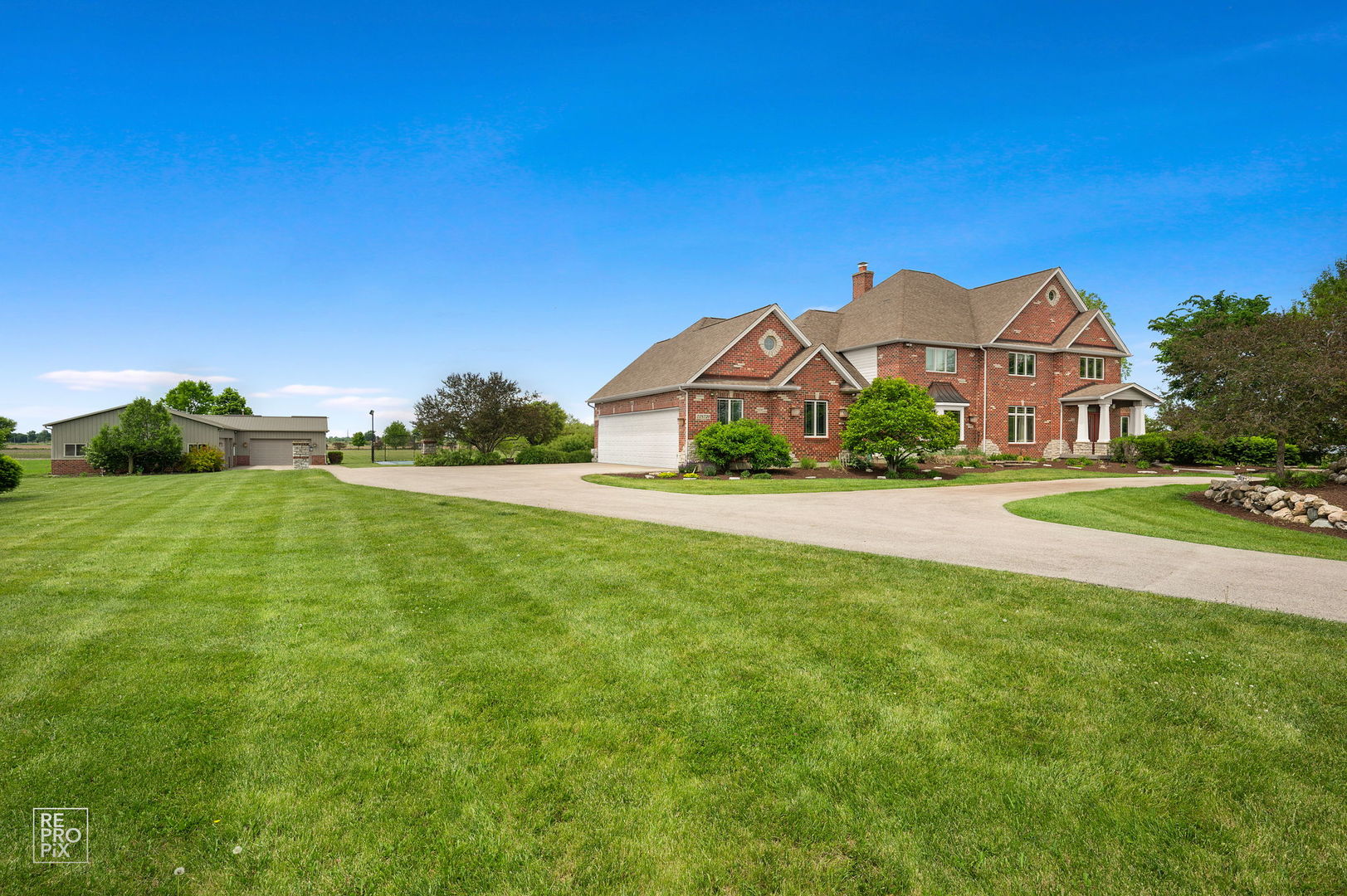 11N720 Muirhead Road, Elgin, IL 60124