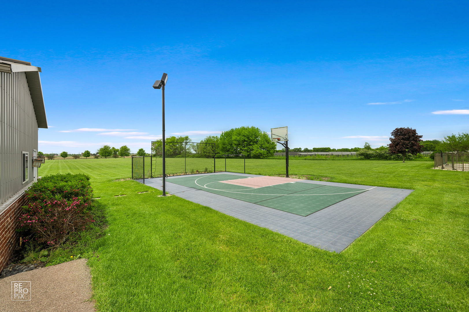 11N720 Muirhead Road, Elgin, IL 60124