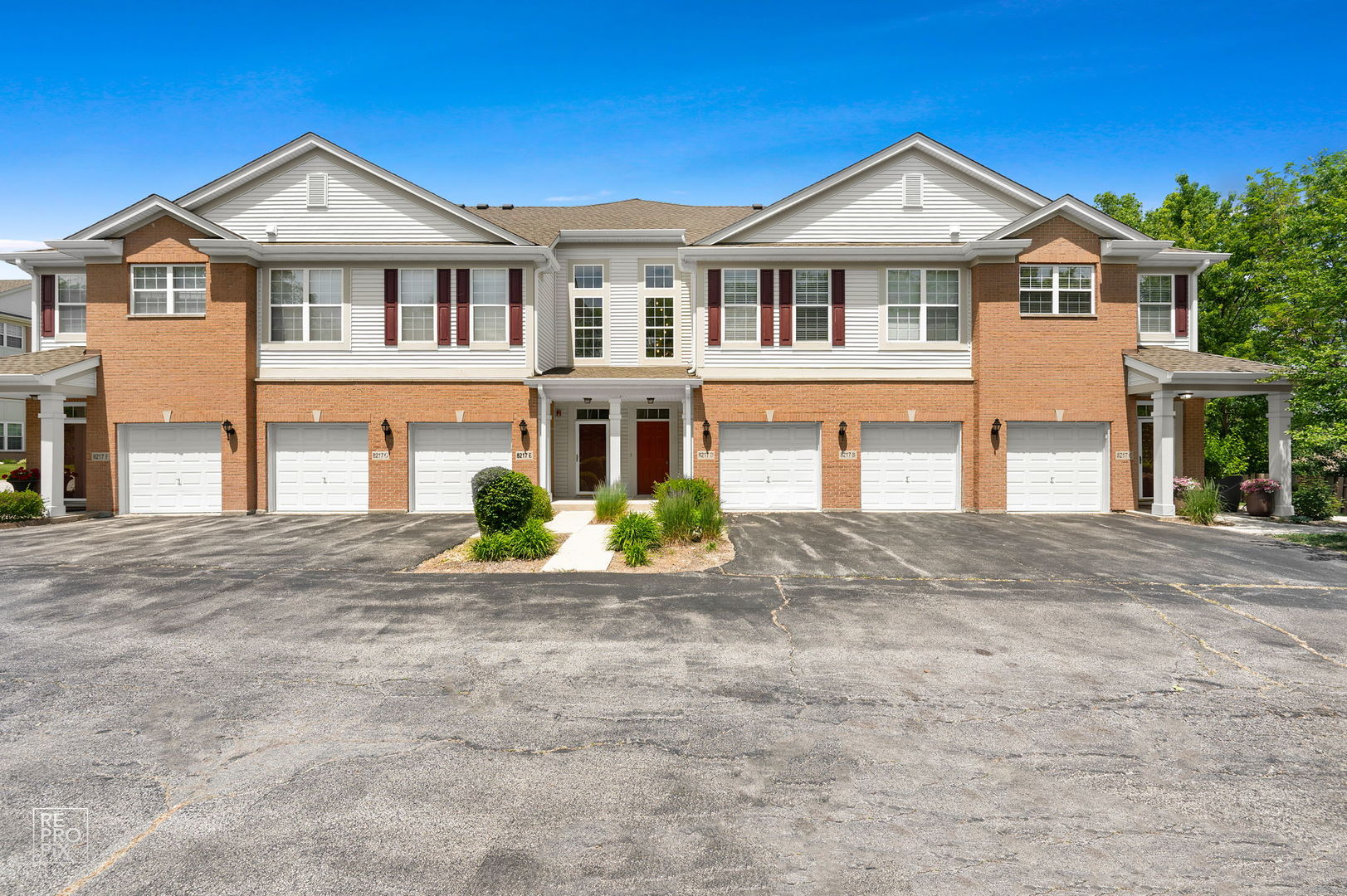 8217 Concord Lane #D, Justice, IL 60458