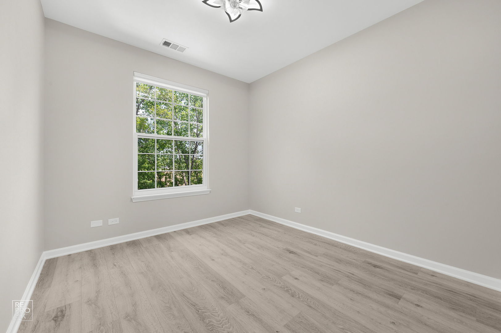 8217 Concord Lane #D, Justice, IL 60458