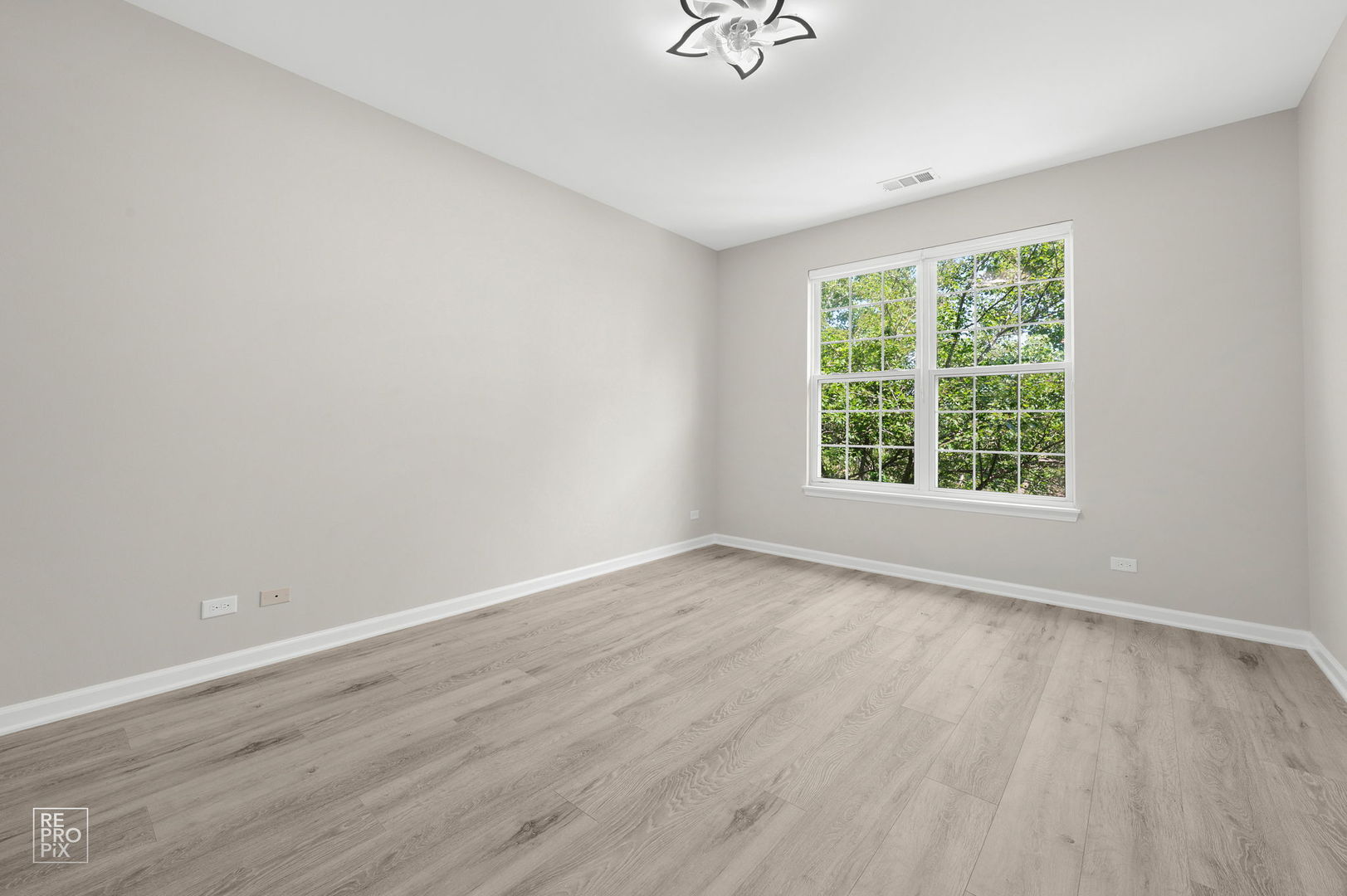 8217 Concord Lane #D, Justice, IL 60458