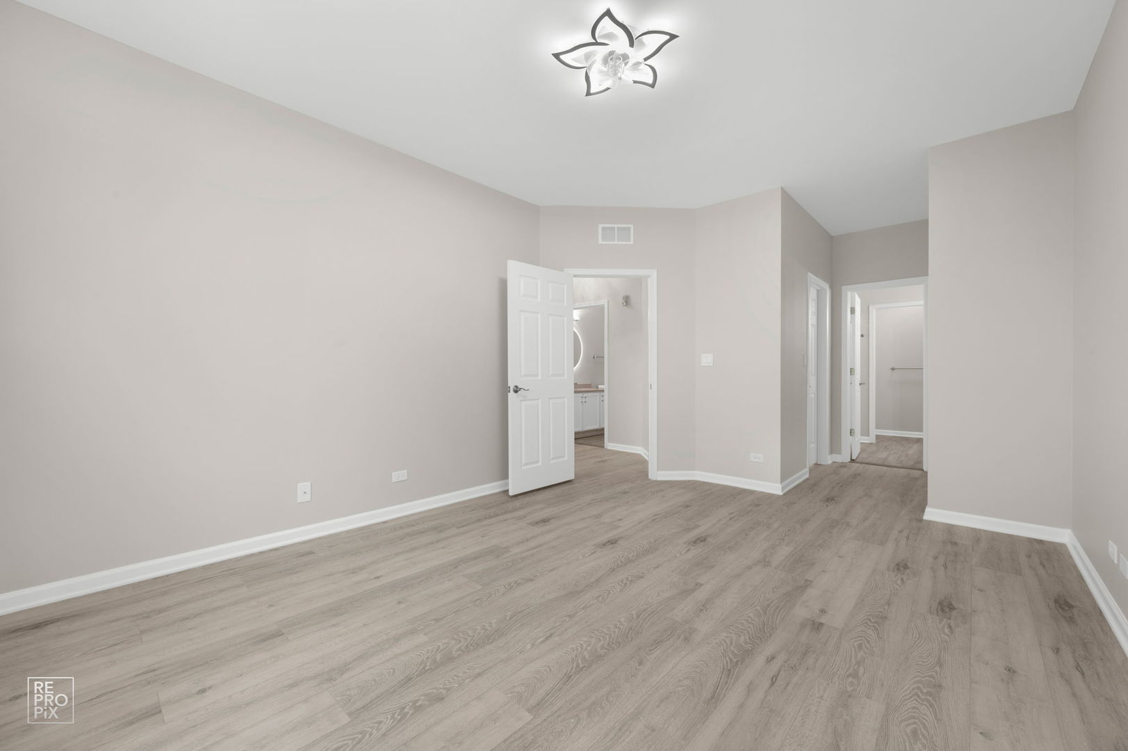 8217 Concord Lane #D, Justice, IL 60458